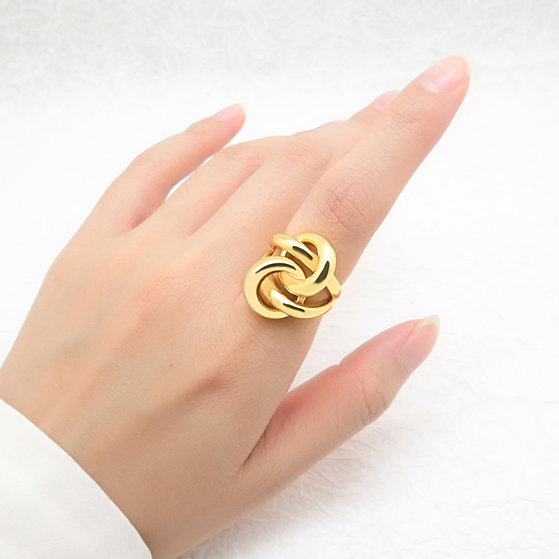 Statement Twisted Knot Ring with Bold and Artistic Design