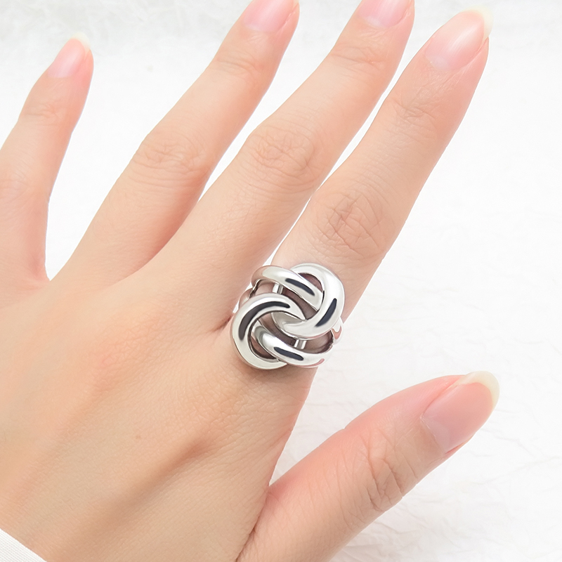 Statement Twisted Knot Ring with Bold and Artistic Design