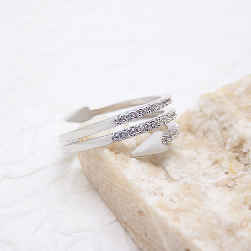 Stunning Cubic Zirconia Arrow Rings in Gold and Silver Tone