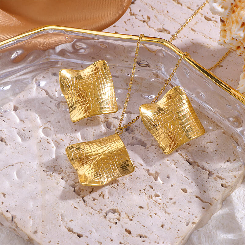 Hammered Gold Plated Jewelry Set in Irregular Square Design