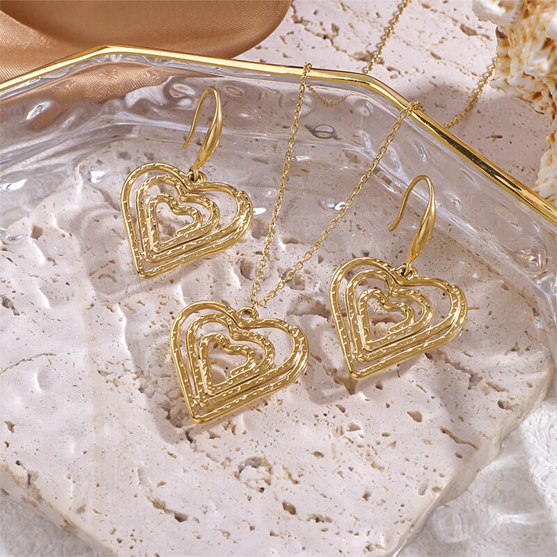 Hammered Spiral Heart Jewelry Set in 18K Gold Plated Steel