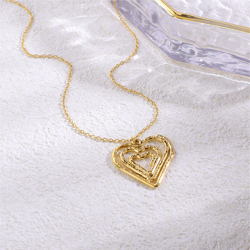 Hammered Spiral Heart Jewelry Set in 18K Gold Plated Steel