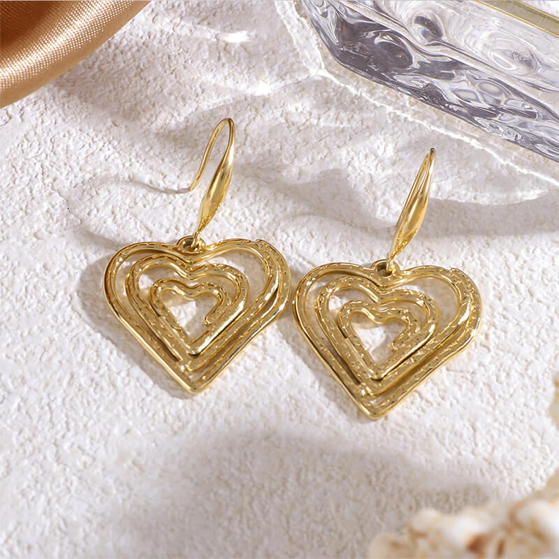 Hammered Spiral Heart Jewelry Set in 18K Gold Plated Steel