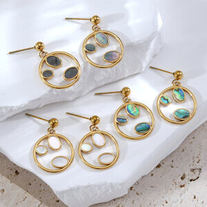 Elegant Gold Shell Earrings with Modern Geometric Frame