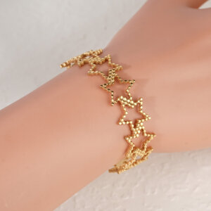 Elegant 18k Gold Star Cuff Bracelet with Hollow Celestial Design