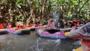 Justop Fashion Jewelry | JUSTOP Team Unites in Heyuan Adventure with Laughter and Challenges
