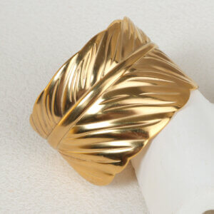 Nature Inspired Gold Leaf Bangle with Realistic Vein Texture