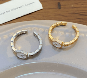 The Origins of the Ring Watch: From Nobility to Fashion Icon