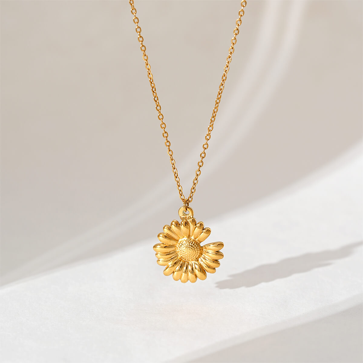Justop Fashion Jewelry | Elegant 18K Gold Plated Stainless Steel Flower Necklace Collection Elegant 18K Gold Plated Stainless Steel Flower Necklace Collection
