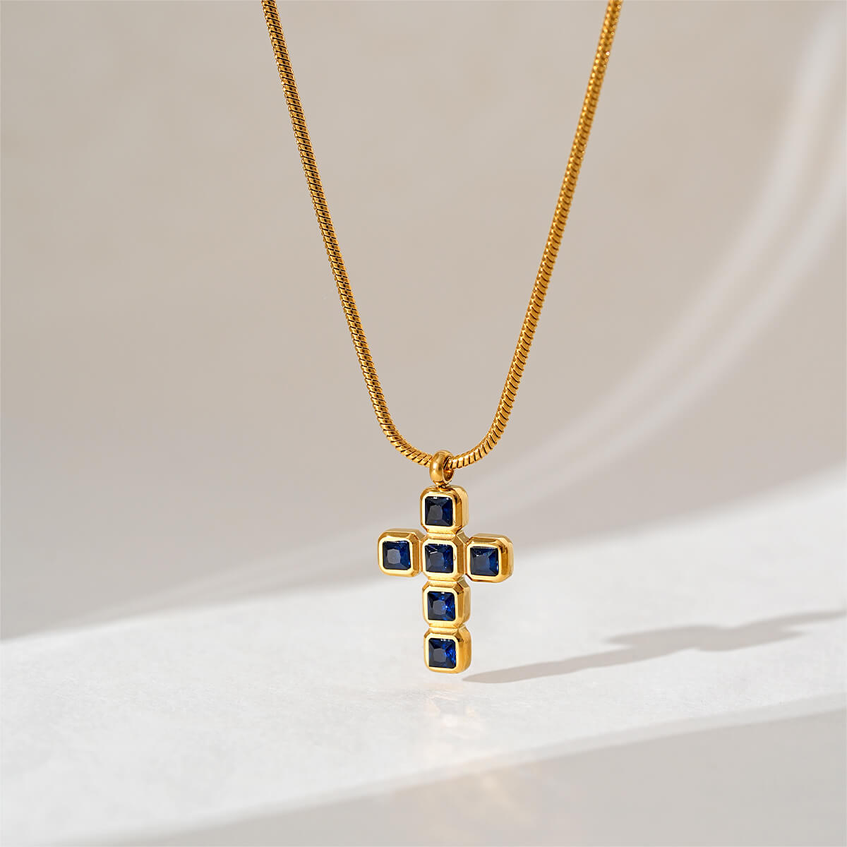 Justop Fashion Jewelry | Modern Gold Plated Christian Cross Necklace with Zircon Modern Gold Plated Christian Cross Necklace with Zircon
