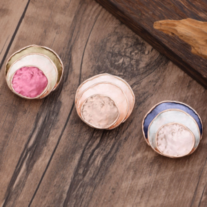 Why Magnetic Brooch Is Becoming Popular In Modern Fashion Accessories