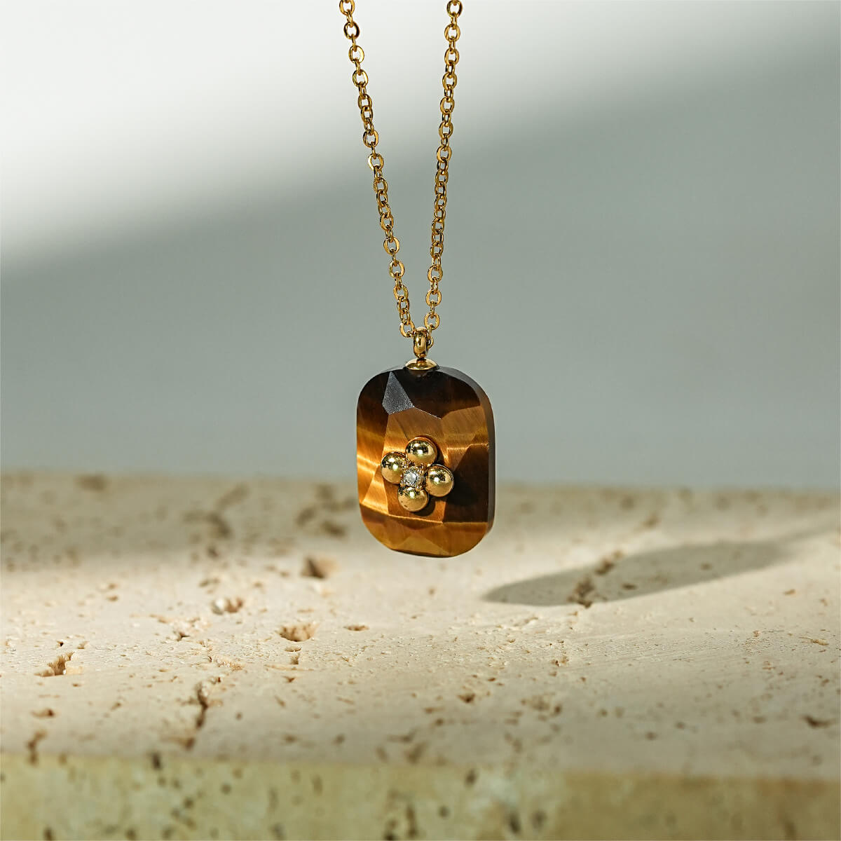 Vintage Tiger Eye Pendant Necklace Collection in 18K Gold