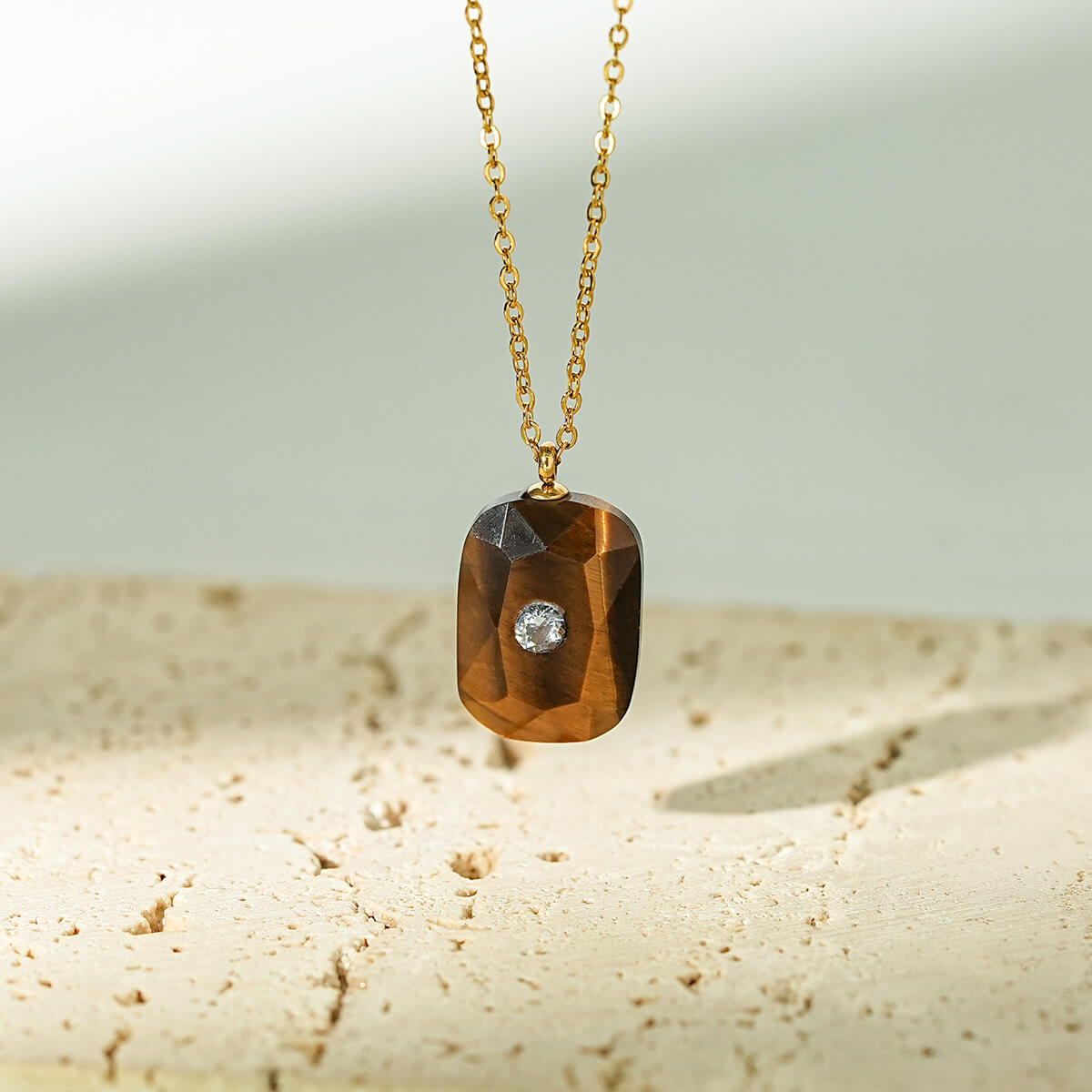Vintage Tiger Eye Pendant Necklace Collection in 18K Gold