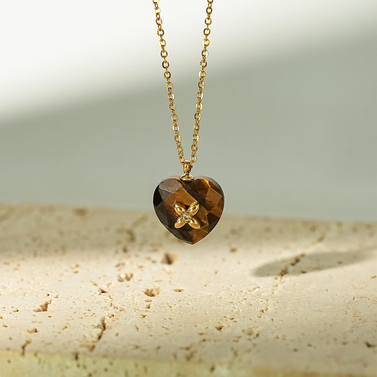 Vintage Tiger Eye Pendant Necklace Collection in 18K Gold