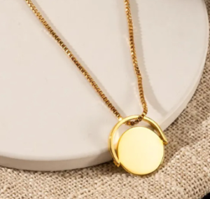 Spinning Pendant Necklace: Where Interactive Design Meets Modern Jewelry
