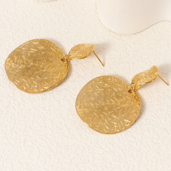 Double disc stud earring