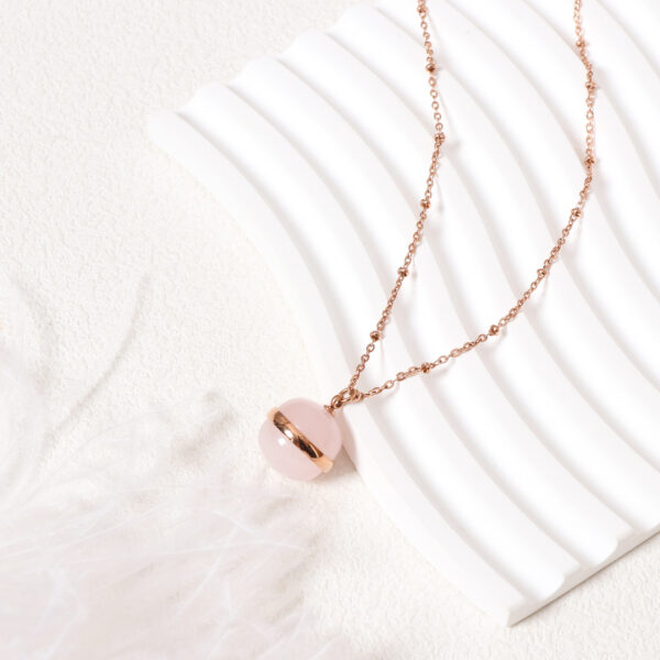 rose quartz necklace