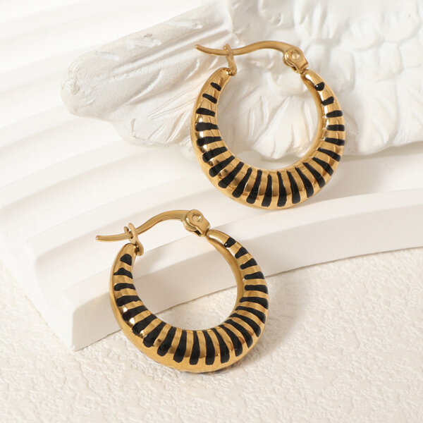 Modern Design Striped Enamel Gold Hoop Earrings In Black Or White