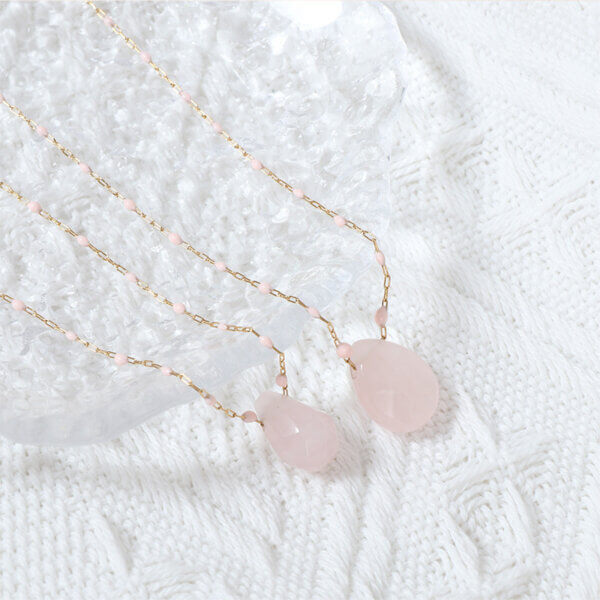 Stainless Steel Rose Quartz Teardrop Necklace with Unique Epoxy Chain Design