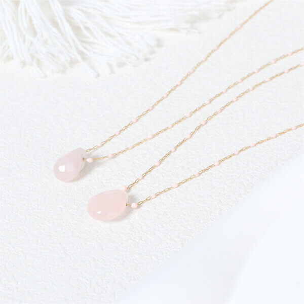 Stainless Steel Rose Quartz Teardrop Necklace with Unique Epoxy Chain Design