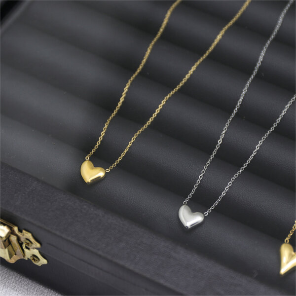 Versatile Stainless Steel Heart Pendant Necklace in Gold And Silver