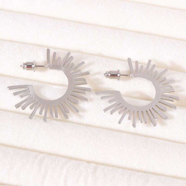 Bold Copper Sunburst Stud Earrings with Imitation Rhodium Plating