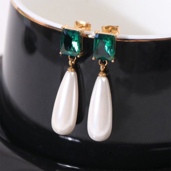 Elegant Teardrop Pearl Earrings with Dazzling Cubic Zirconia