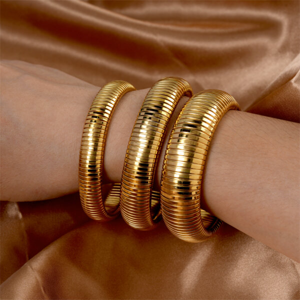 Flexible Chunky 18K Gold Plated Stainless Steel Bangle Set