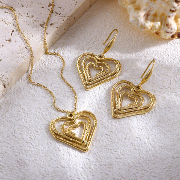 Hammered Spiral Heart Jewelry Set in 18K Gold Plated Steel