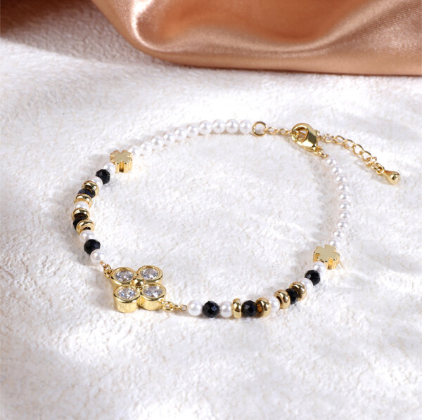 Cubic Zirconia Four Leaf Clover Bracelet with Natural Stone