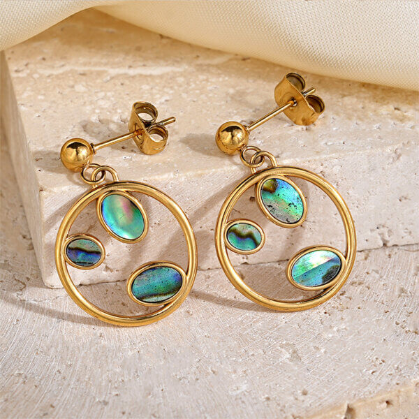 Elegant Gold Shell Earrings with Modern Geometric Frame
