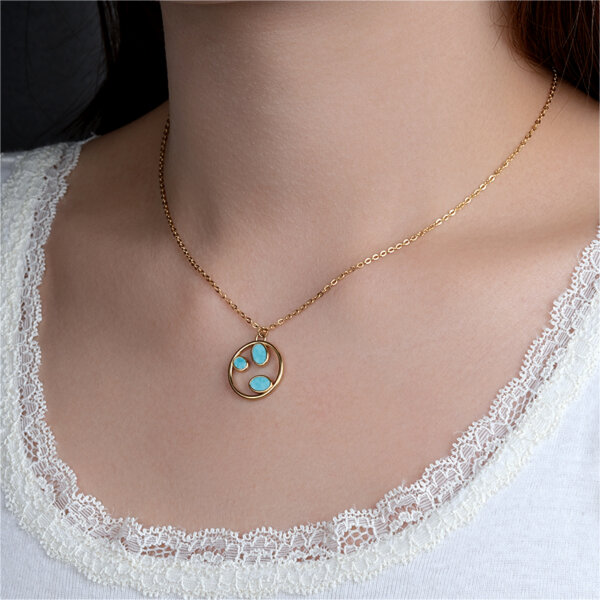 Natural Stone Three Leaf Pendant Meaningful Gold Necklace