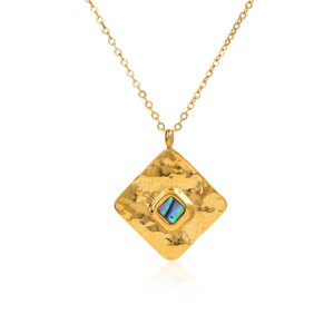 18K Gold Plated Stainless Steel Hammered Pendant Necklace with Natural Shells