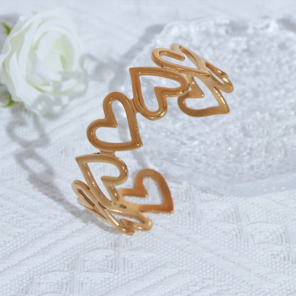 Elegant 18k Gold Plated Stainless Steel Openwork Heart Cuff Bracelet
